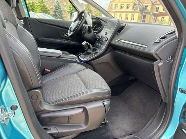 Fahrzeugbild eines Renault Grand Scénic