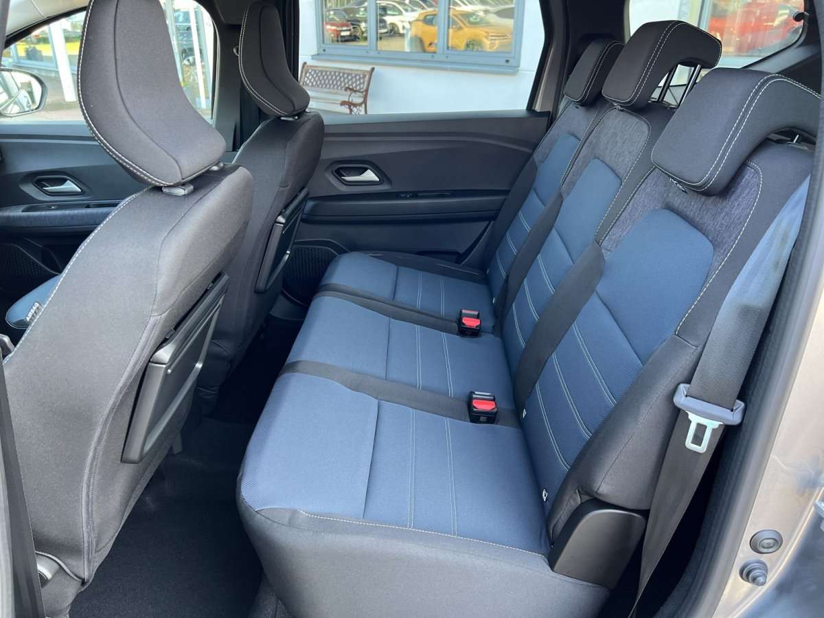 Fahrzeugbild eines Dacia Jogger