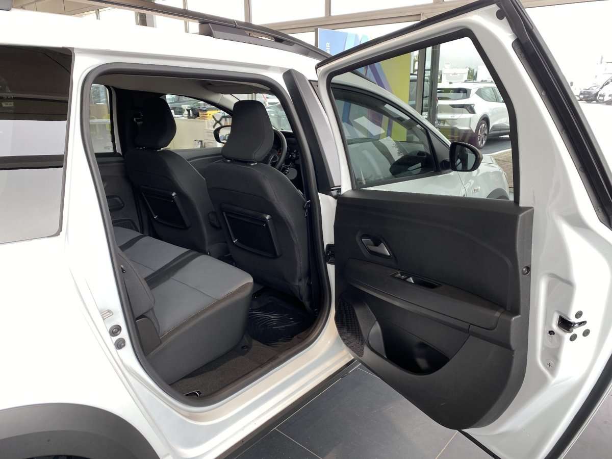 Fahrzeugbild eines Dacia Jogger