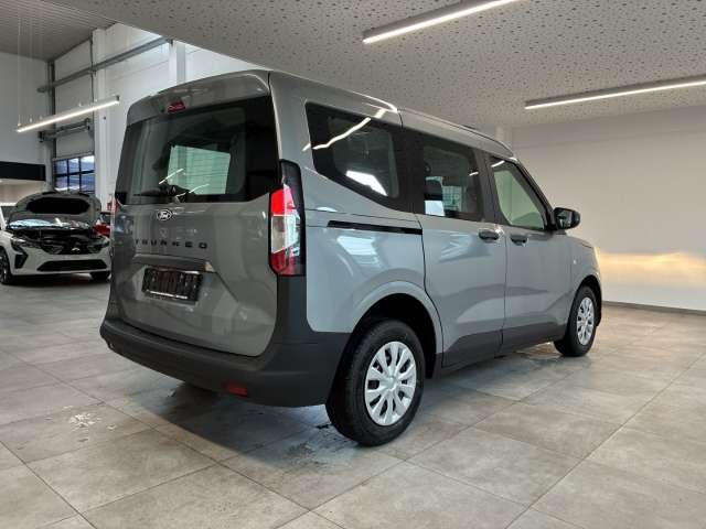 Fahrzeugbild eines Ford Tourneo Courier