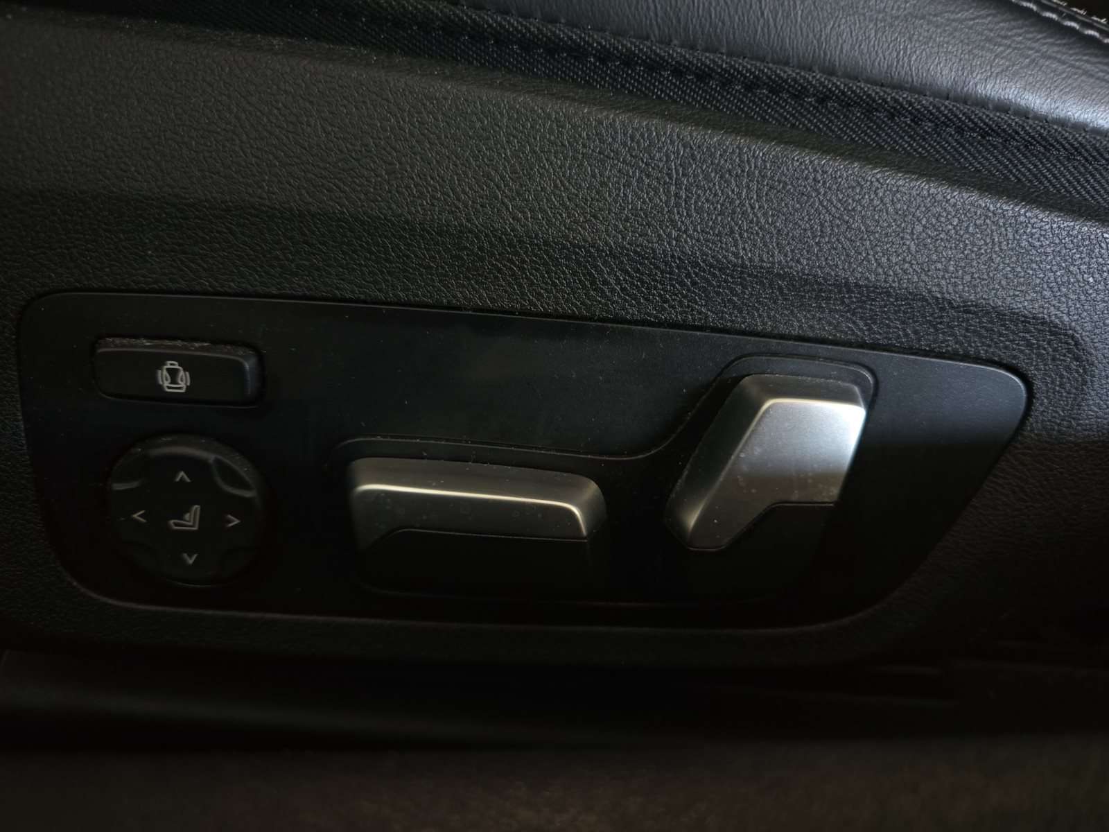 Fahrzeugbild eines BMW 8er-Reihe