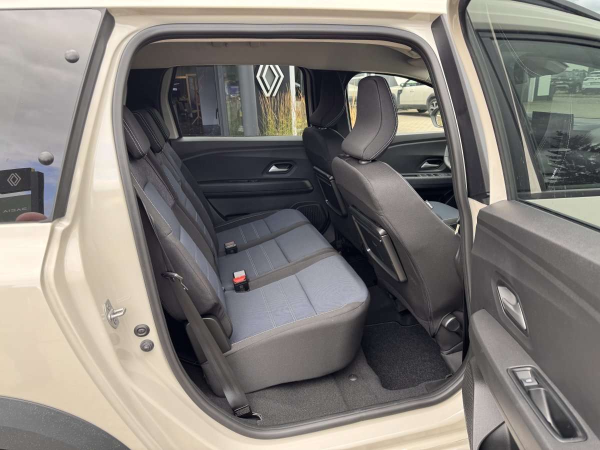 Fahrzeugbild eines Dacia Jogger