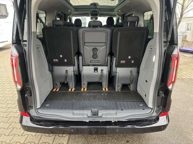Fahrzeugbild eines Ford Tourneo Custom