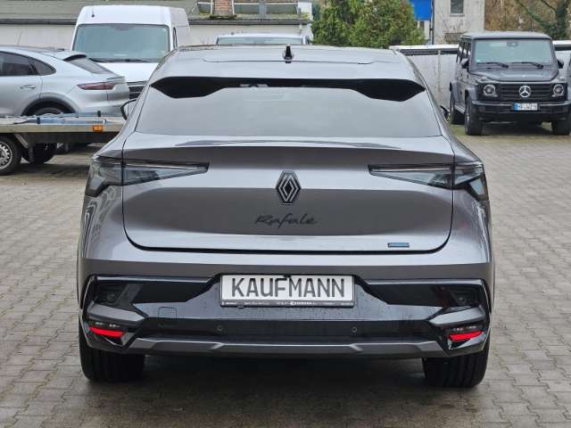 Fahrzeugbild eines Renault Rafale