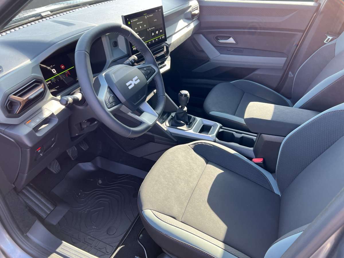 Fahrzeugbild eines Dacia Bigster