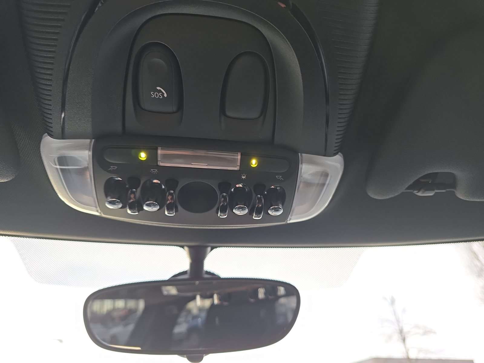 Fahrzeugbild eines MINI COOPER