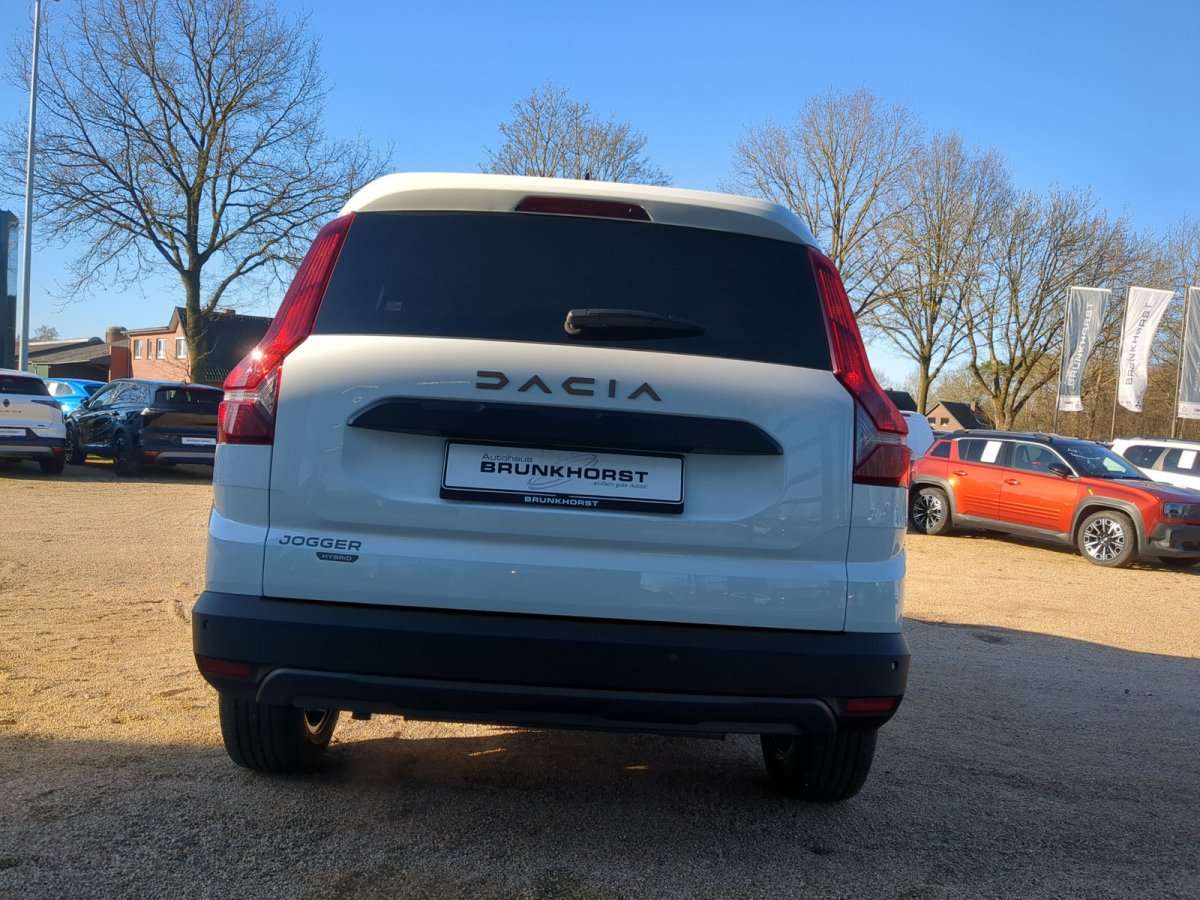 Fahrzeugbild eines Dacia Jogger