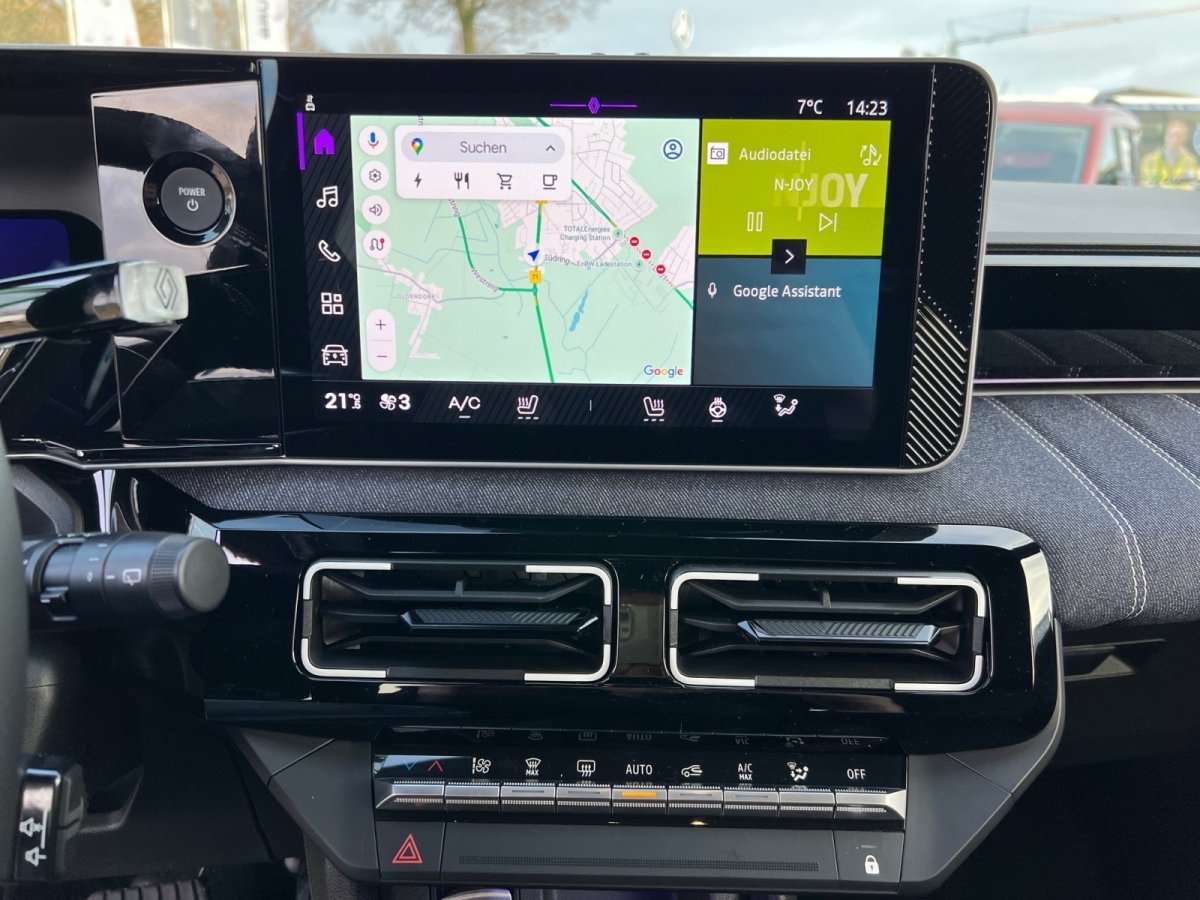Fahrzeugbild eines Renault 5 E-TECH