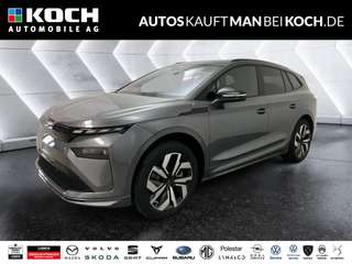 Schräge Frontansicht auf einen Skoda ENYAQ , freigestellt