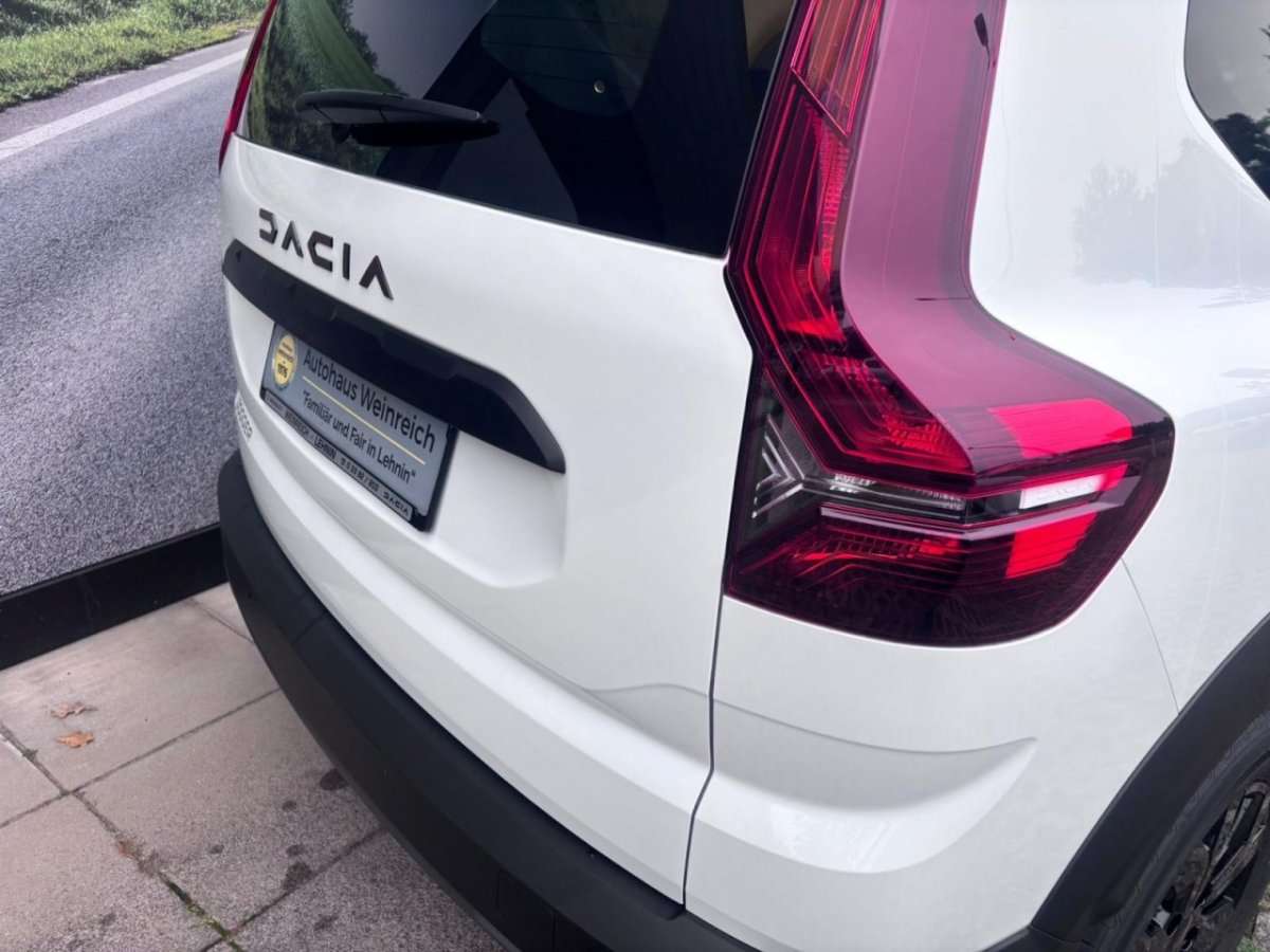 Fahrzeugbild eines Dacia Jogger