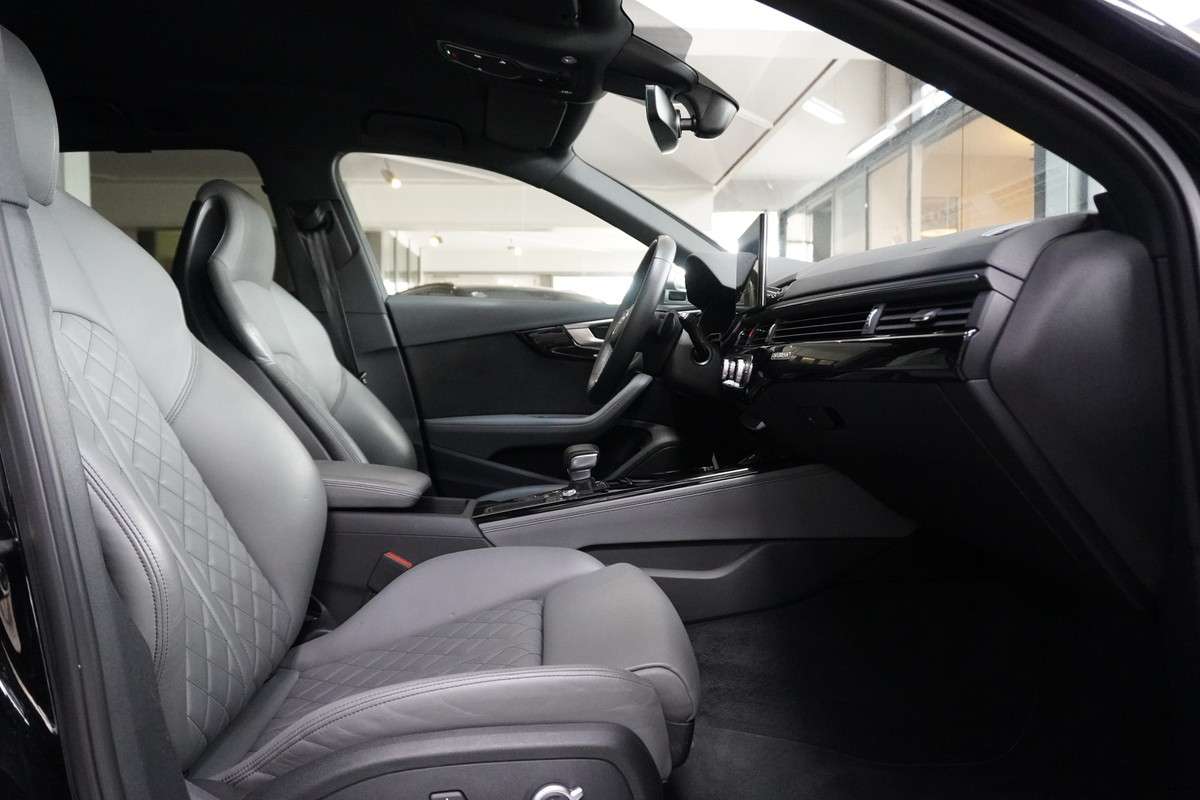 Fahrzeugbild eines Audi S4