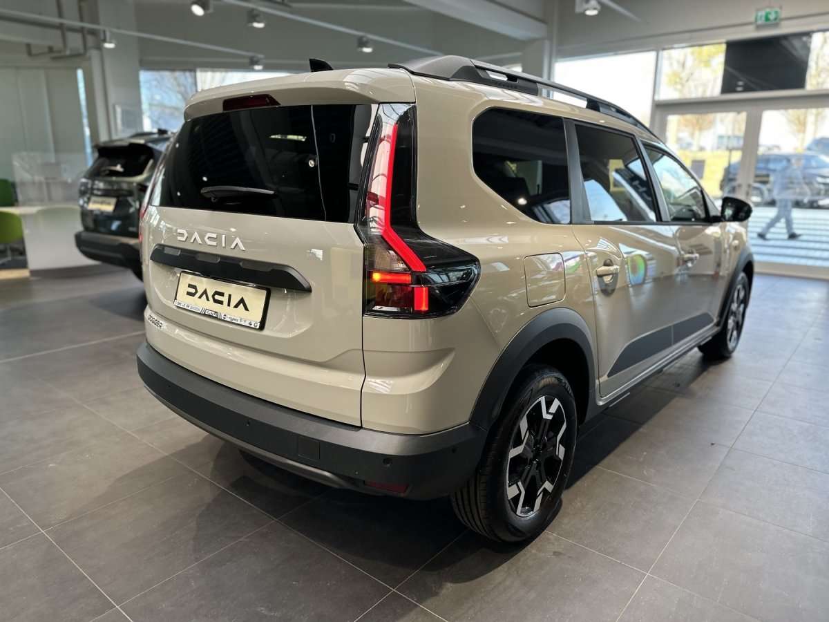 Fahrzeugbild eines Dacia Jogger