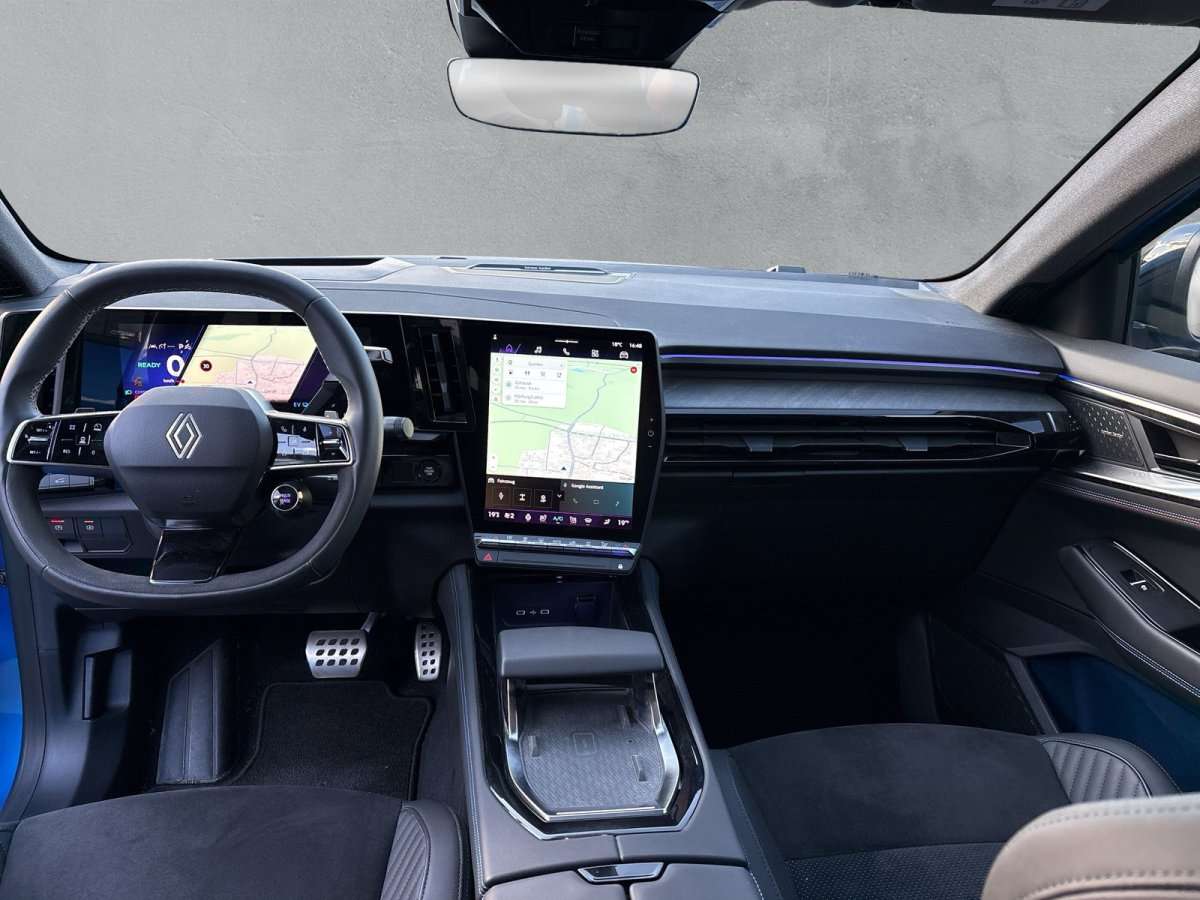 Fahrzeugbild eines Renault Rafale