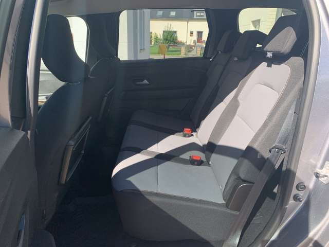 Fahrzeugbild eines Dacia Jogger