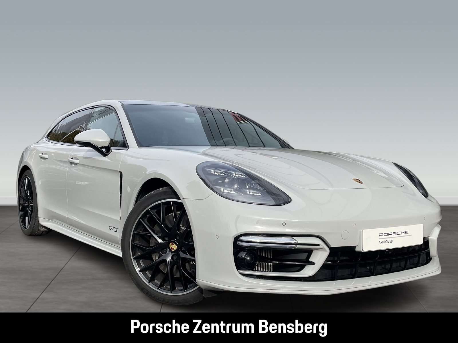 Fahrzeugbild eines Porsche Panamera