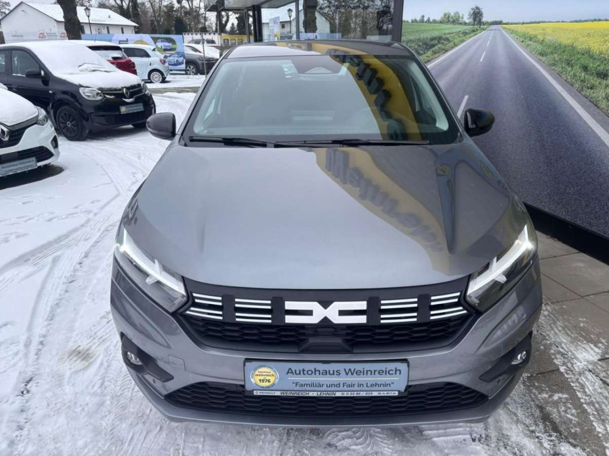 Fahrzeugbild eines Dacia Sandero