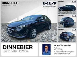 Schräge Frontansicht auf einen Kia cee'd , freigestellt