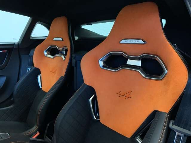 Fahrzeugbild eines Alpine A110