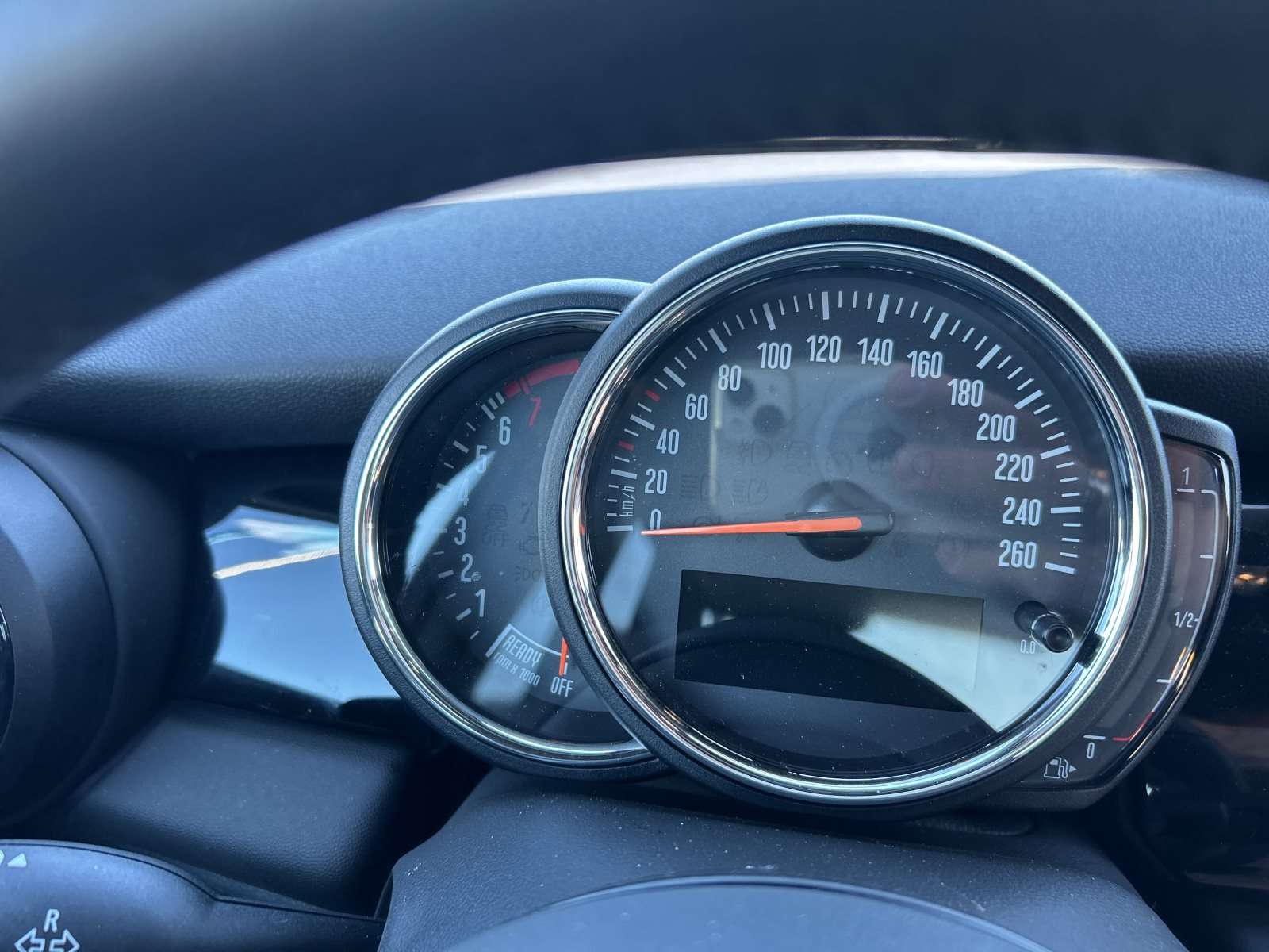 Fahrzeugbild eines MINI COOPER