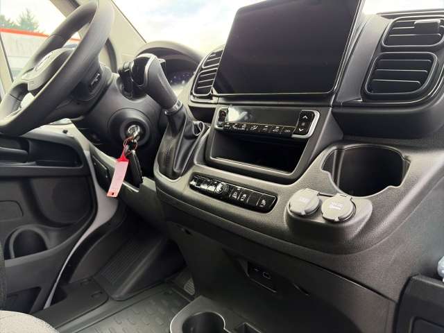 Fahrzeugbild eines Opel Movano