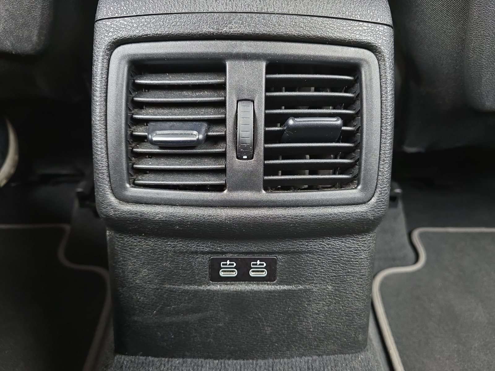 Fahrzeugbild eines BMW X2