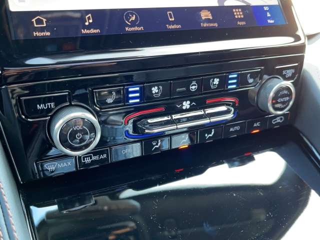 Fahrzeugbild eines Jeep Grand Cherokee
