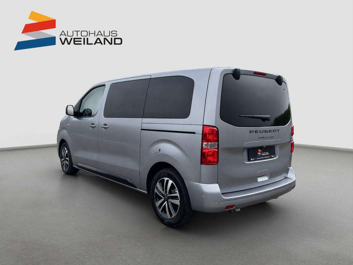 Fahrzeugbild eines Peugeot Traveller
