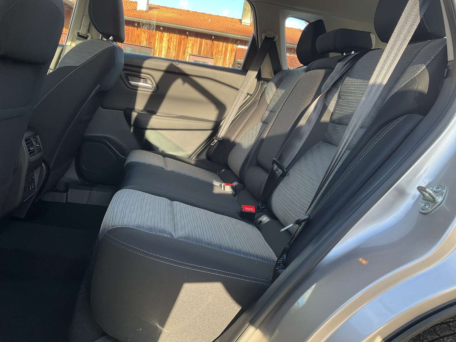 Fahrzeugbild eines Nissan X-TRAIL