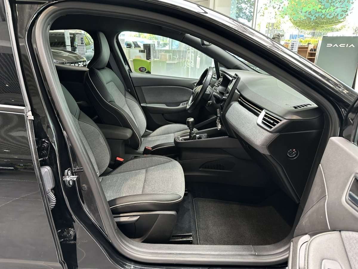 Fahrzeugbild eines Renault Clio