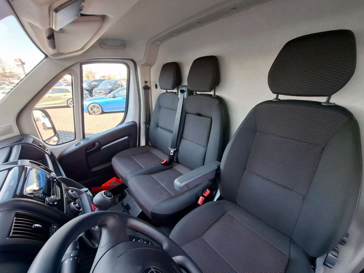 Fahrzeugbild eines Opel Movano