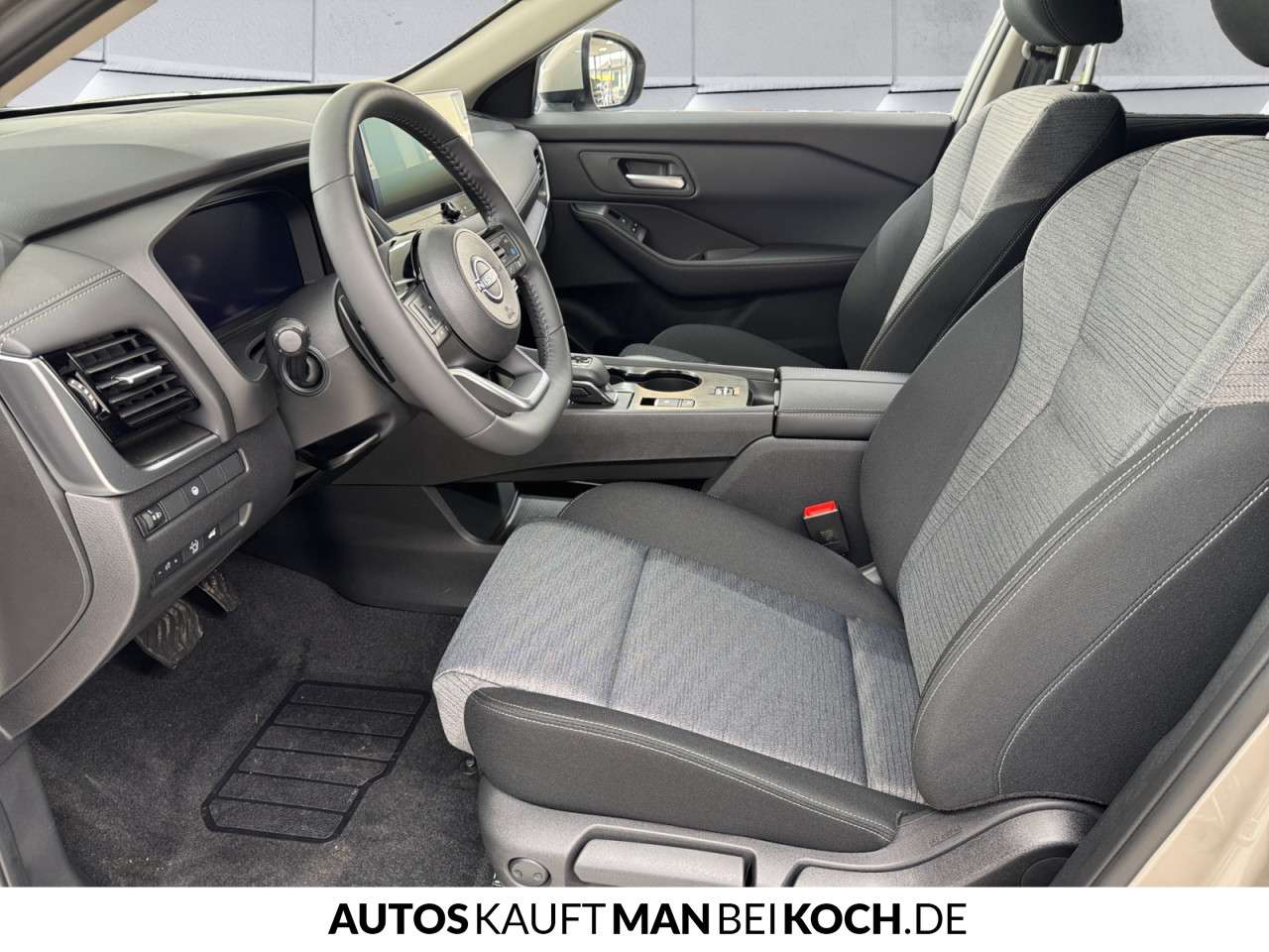 Fahrzeugbild eines Nissan X-TRAIL