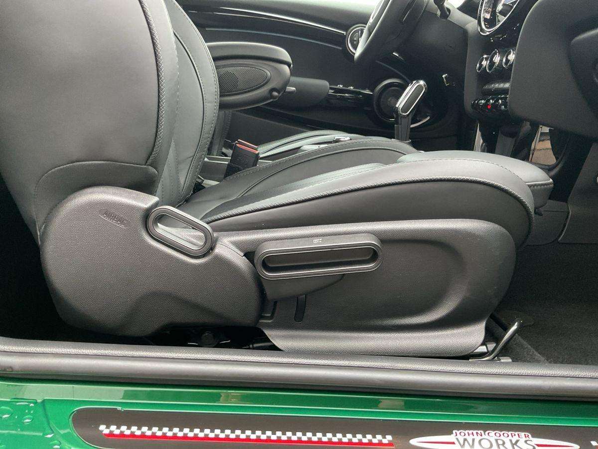 Fahrzeugbild eines MINI MINI