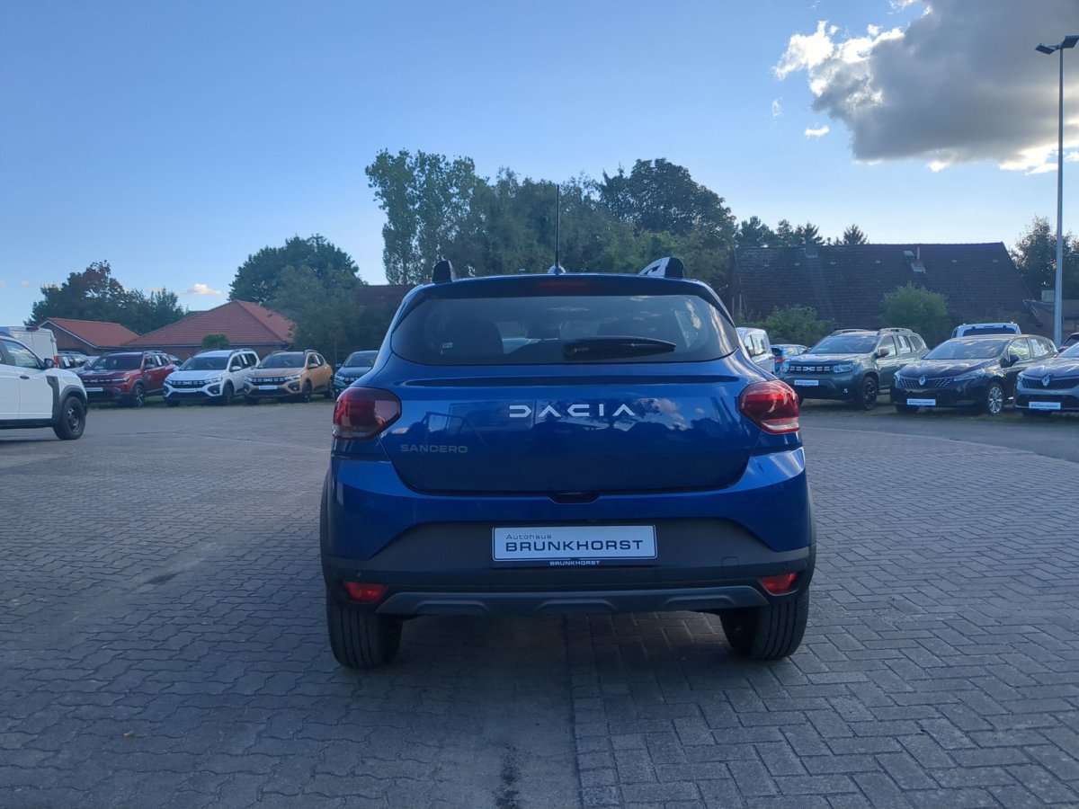 Fahrzeugbild eines Dacia Sandero