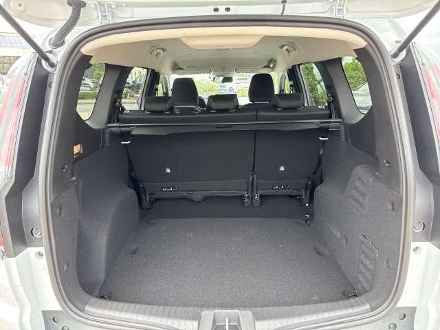 Fahrzeugbild eines Dacia Jogger