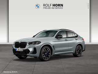 Schräge Frontansicht auf einen BMW X4 , freigestellt
