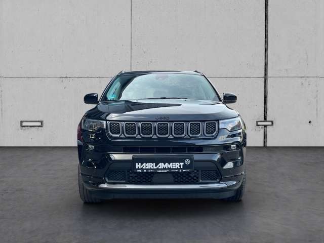 Fahrzeugbild eines Jeep Compass