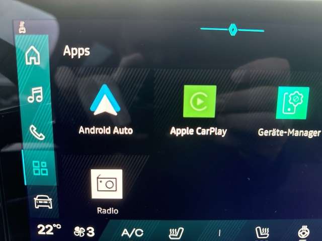 Fahrzeugbild eines Renault 4 E-TECH
