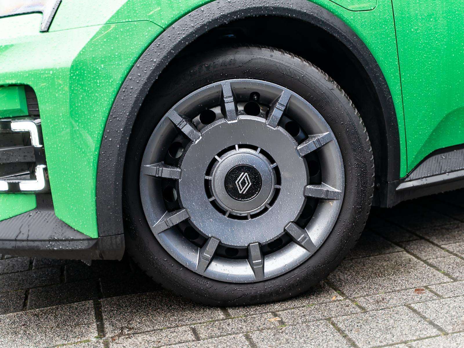 Fahrzeugbild eines Renault 5 E-TECH