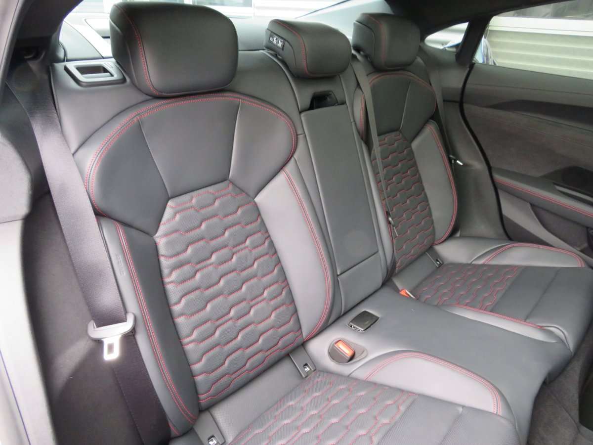 Fahrzeugbild eines Audi e-tron GT