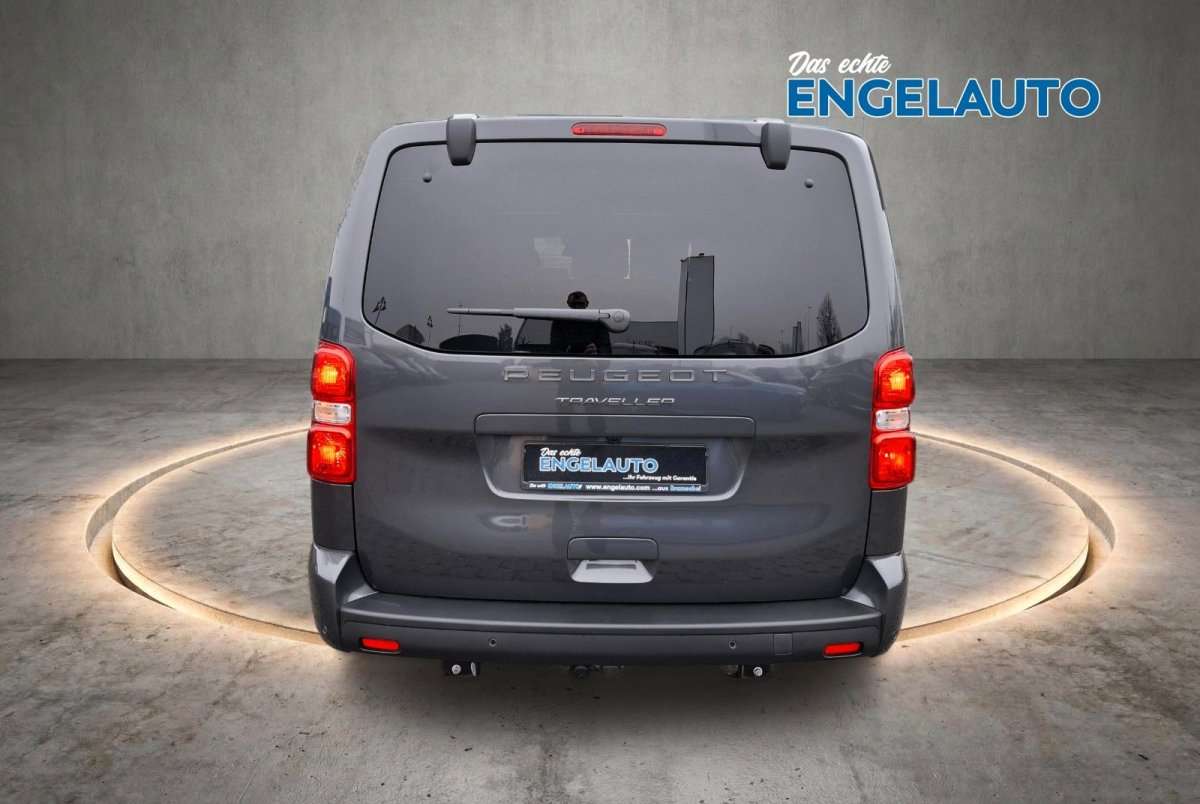 Fahrzeugbild eines Peugeot Traveller