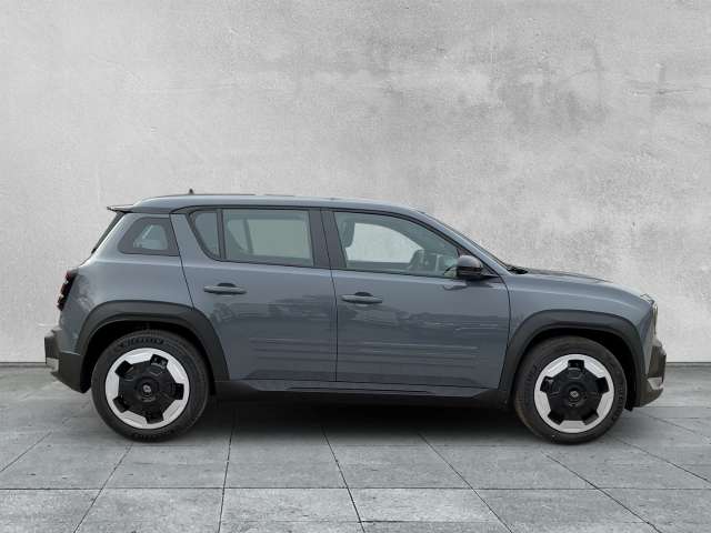 Fahrzeugbild eines Renault 4 E-TECH