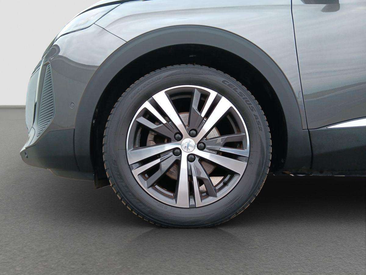 Fahrzeugbild eines Peugeot 5008