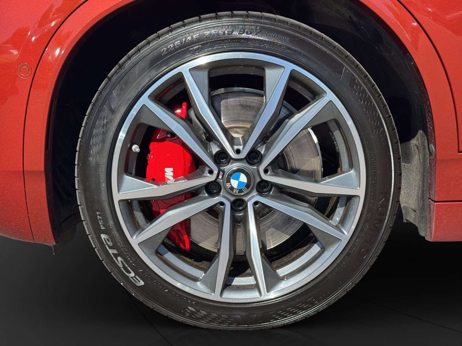 Fahrzeugbild eines BMW X2