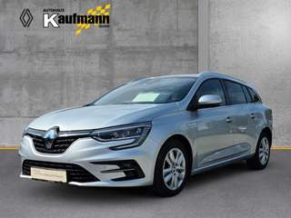 Schräge Frontansicht auf einen Renault Mégane , freigestellt