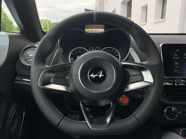 Fahrzeugbild eines Alpine A110