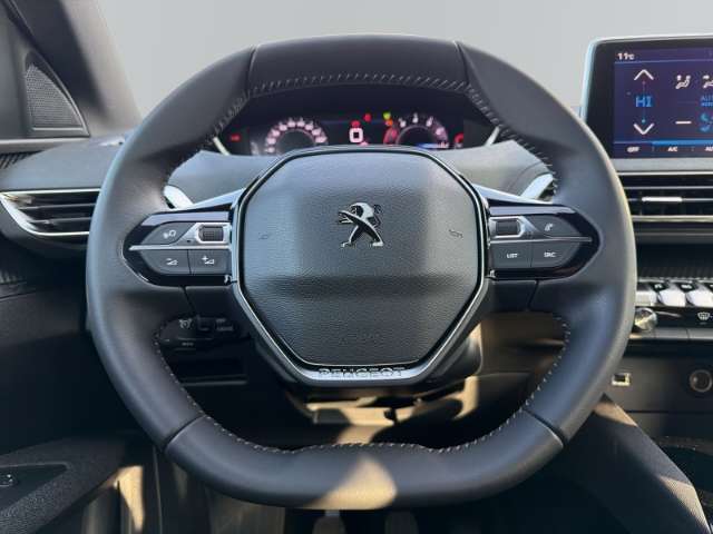 Fahrzeugbild eines Peugeot 5008