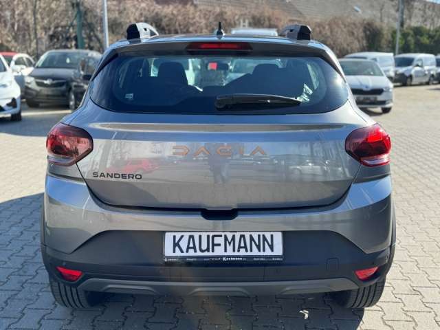 Fahrzeugbild eines Dacia Sandero