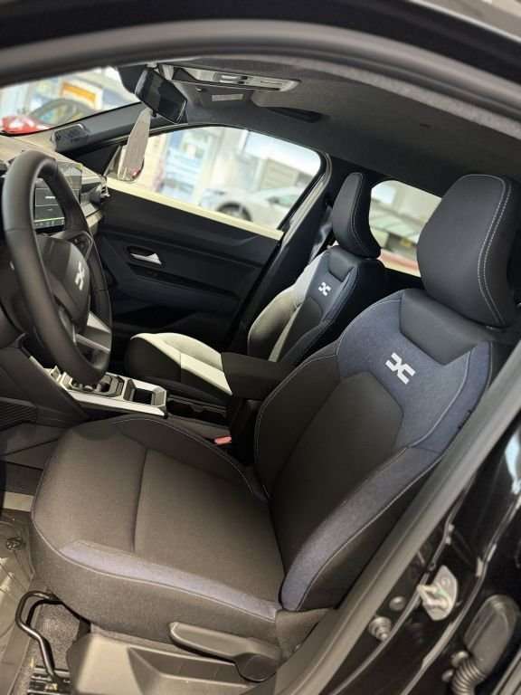 Fahrzeugbild eines Dacia Duster