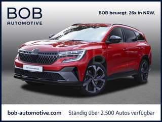 Schräge Frontansicht auf einen Renault Espace , freigestellt