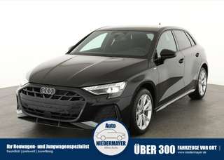 Schräge Frontansicht auf einen Audi A3 , freigestellt